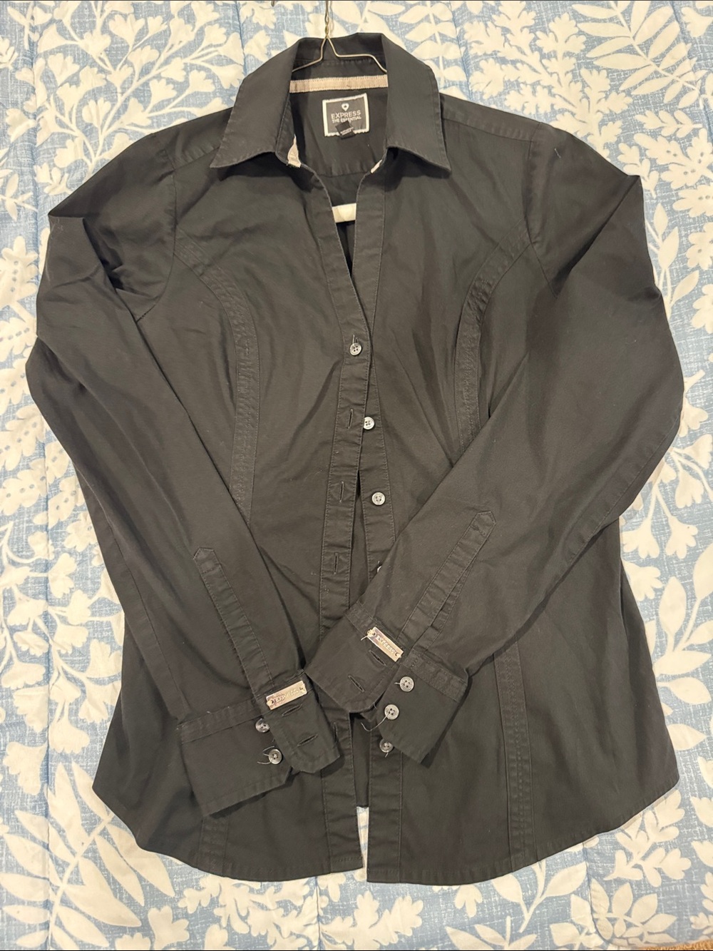 Express women's  Black Long-Sleeve Button-Up Shirt XS/TP